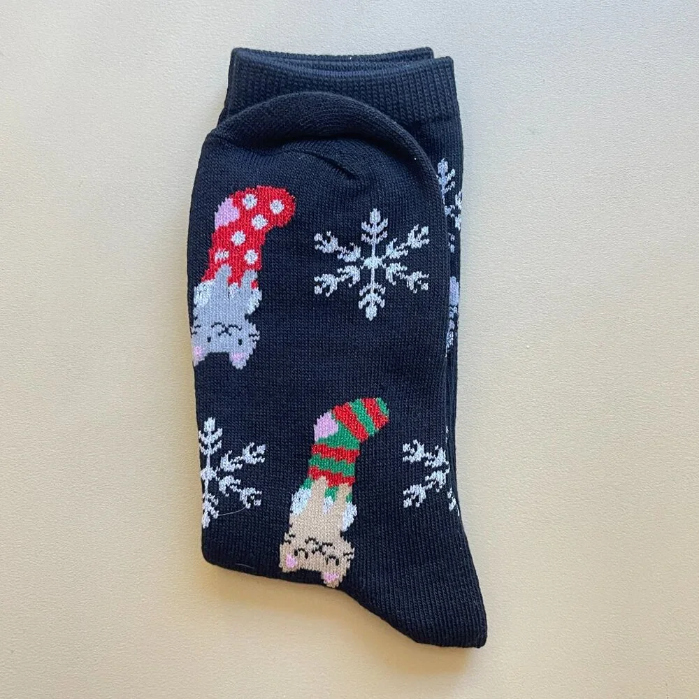 New Shine Socks Cat in Stocking Snowflakes Christmas Holiday Black NWT